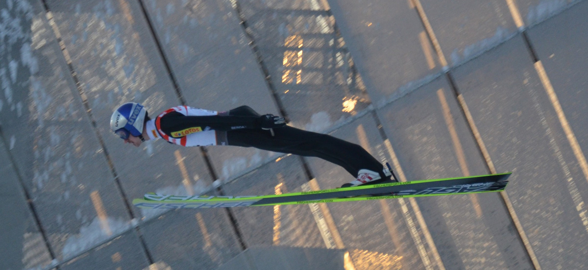 Krótka historia Adama Małysza, jego kariery w skokach narciarskich w kontekście zbliżającego się Turnieju Czterech Skoczni 2022